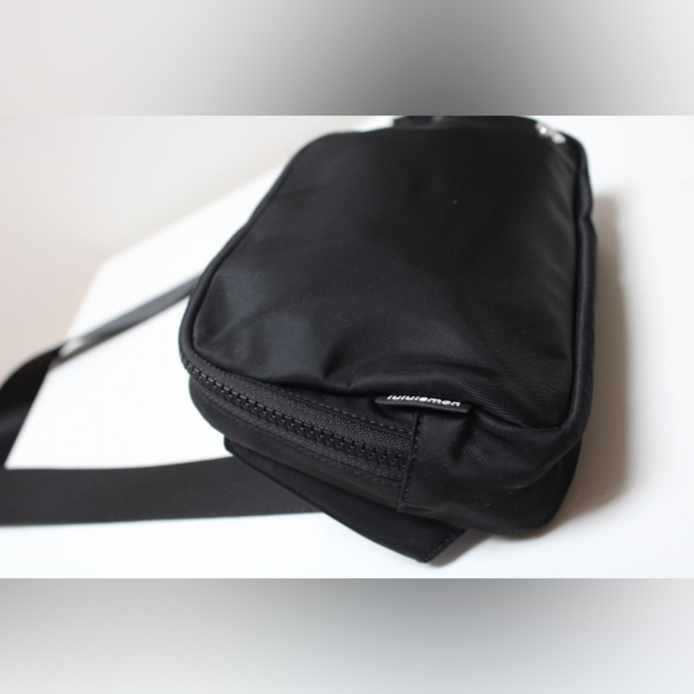NWOT Lululemon 2L everywhere belt bag - Picture 4 of 11